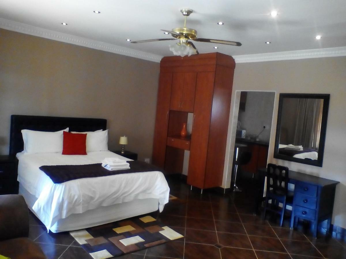 Mmakosha Lodge Pretoria-Noord Eksteriør bilde